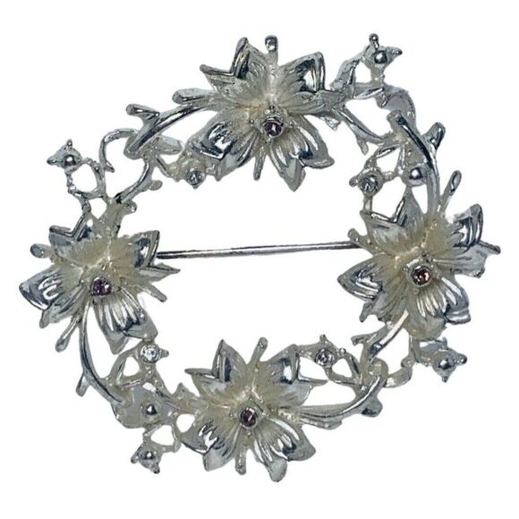 Vtg Icy Rhinestone Silver Flower Wreath Brooch 2" Pin GrannyCore Cottagecore - Picture 9 of 9